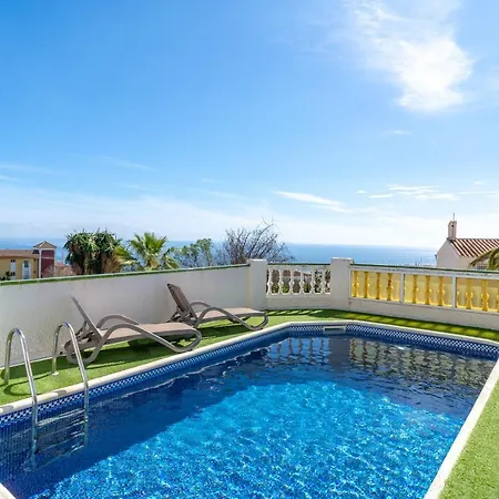 Kenny Private Pool Casasol