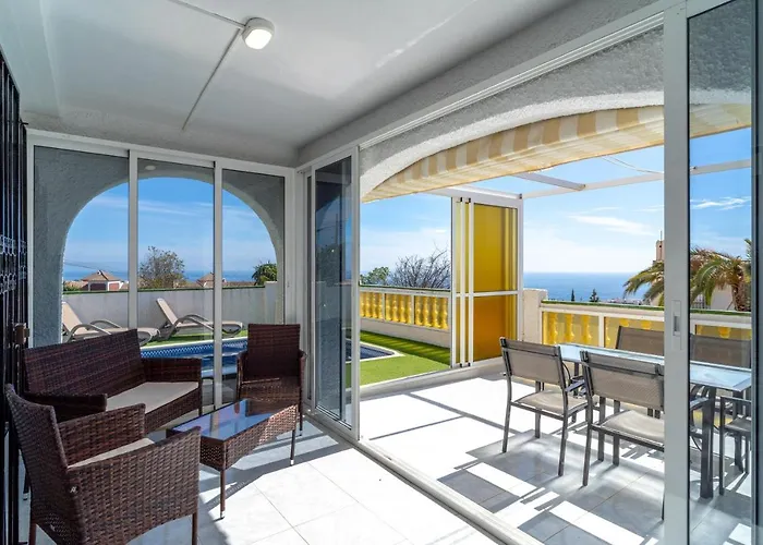 Kenny Private Pool Casasol