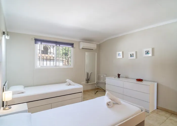 Kenny Private Pool Casasol